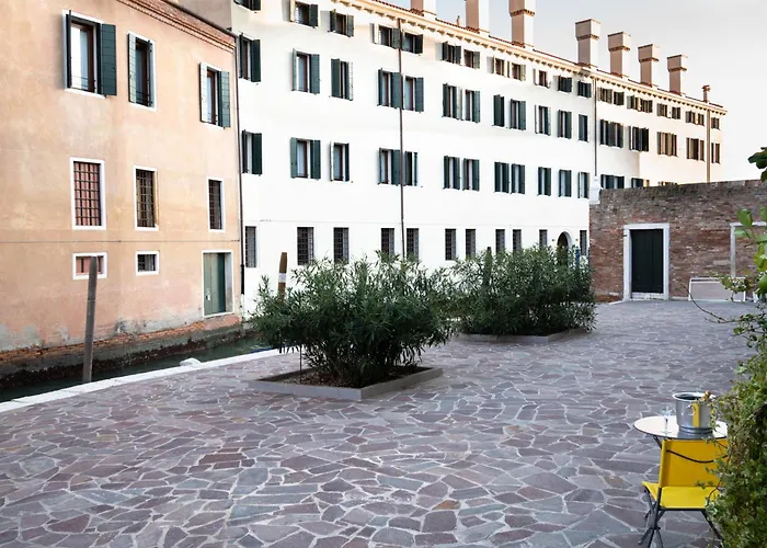 Apartment Lemon House